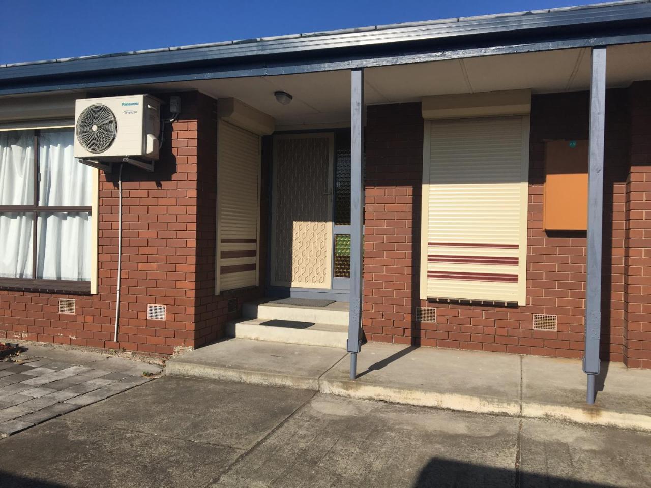 Entire Hume House Villa Melbourne Buitenkant foto